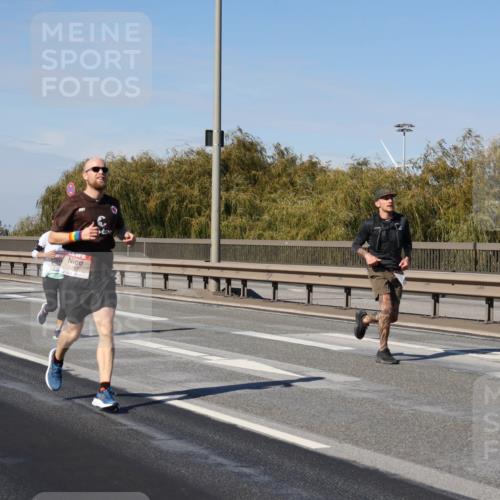 03.10.2025 - Köhlbrandbrückenlauf Julia Fischer http://msf.ph/oto/9008857 03.10.2025 12:51:34 Position 3  meine-sportfotos.de