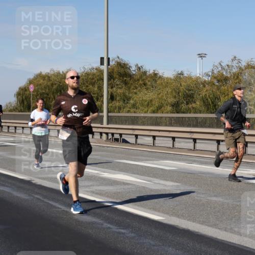 03.10.2025 - Köhlbrandbrückenlauf Julia Fischer http://msf.ph/oto/9008866 03.10.2025 12:51:35 Position 3  meine-sportfotos.de