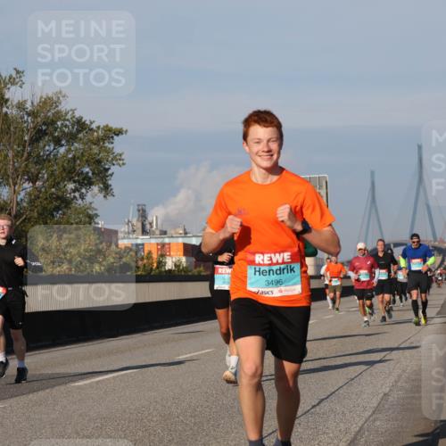03.10.2025 - Köhlbrandbrückenlauf Luisa Fischer http://msf.ph/oto/9008878 03.10.2025 10:50:45 Position 3 3496 meine-sportfotos.de