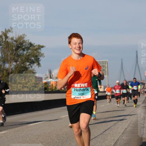 03.10.2025 - Köhlbrandbrückenlauf Luisa Fischer http://msf.ph/oto/9008884 03.10.2025 10:50:45 Position 3 3496 meine-sportfotos.de