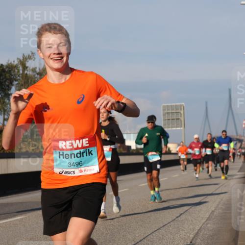 03.10.2025 - Köhlbrandbrückenlauf Luisa Fischer http://msf.ph/oto/9008891 03.10.2025 10:50:46 Position 3 3496 meine-sportfotos.de