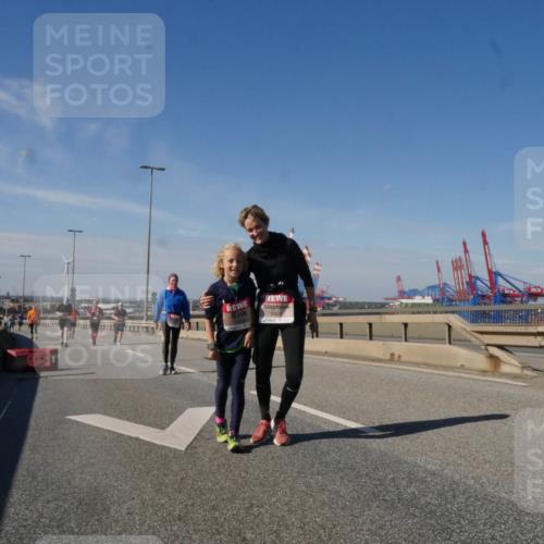03.10.2025 - Köhlbrandbrückenlauf Matties Gatica Varas http://msf.ph/oto/9008904 03.10.2025 13:05:12 Position 2 5905 meine-sportfotos.de