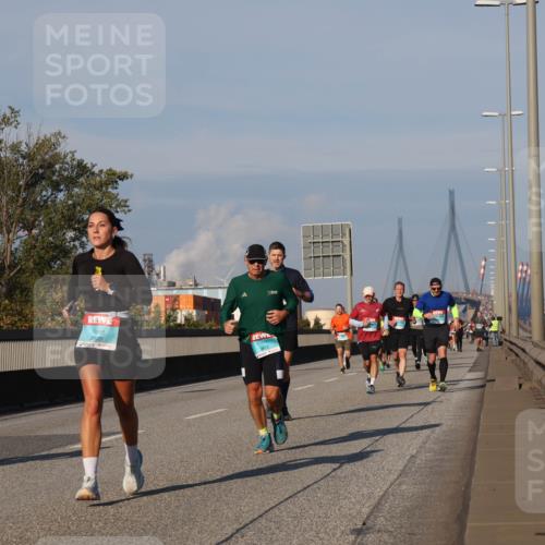 03.10.2025 - Köhlbrandbrückenlauf Luisa Fischer http://msf.ph/oto/9008905 03.10.2025 10:50:46 Position 3 3825 meine-sportfotos.de