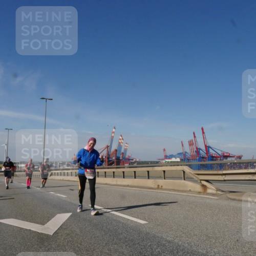 03.10.2025 - Köhlbrandbrückenlauf Matties Gatica Varas http://msf.ph/oto/9008917 03.10.2025 13:05:15 Position 2  meine-sportfotos.de