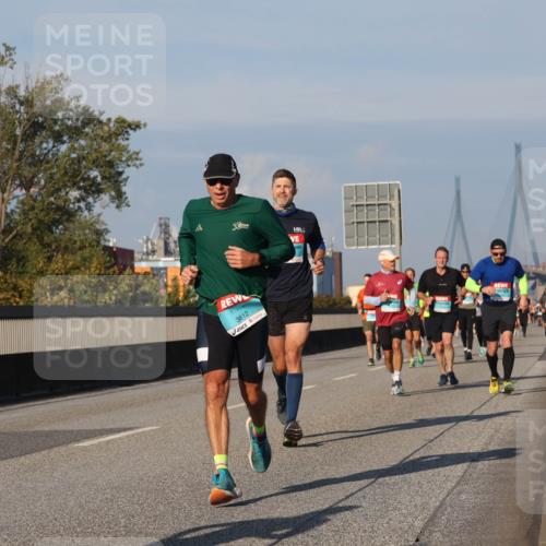 03.10.2025 - Köhlbrandbrückenlauf Luisa Fischer http://msf.ph/oto/9008927 03.10.2025 10:50:48 Position 3 3812 meine-sportfotos.de