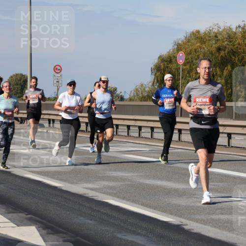 03.10.2025 - Köhlbrandbrückenlauf Julia Fischer http://msf.ph/oto/9008928 03.10.2025 12:51:47 Position 3 12, 5, 4550 meine-sportfotos.de