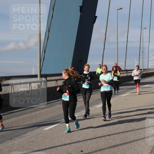03.10.2025 - Köhlbrandbrückenlauf Julia Fischer http://msf.ph/oto/9008947 03.10.2025 10:08:08 Position 2 2928 meine-sportfotos.de