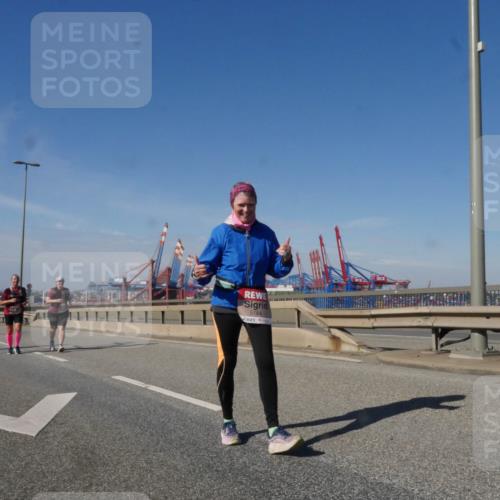 03.10.2025 - Köhlbrandbrückenlauf Matties Gatica Varas http://msf.ph/oto/9008950 03.10.2025 13:05:17 Position 2 5184, 118 meine-sportfotos.de