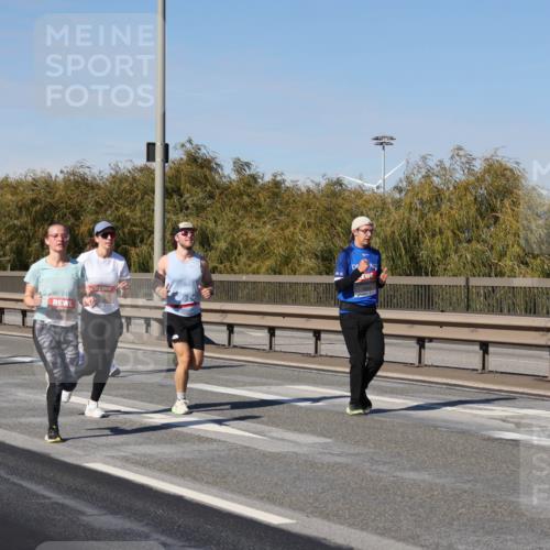 03.10.2025 - Köhlbrandbrückenlauf Julia Fischer http://msf.ph/oto/9008952 03.10.2025 12:51:51 Position 3  meine-sportfotos.de