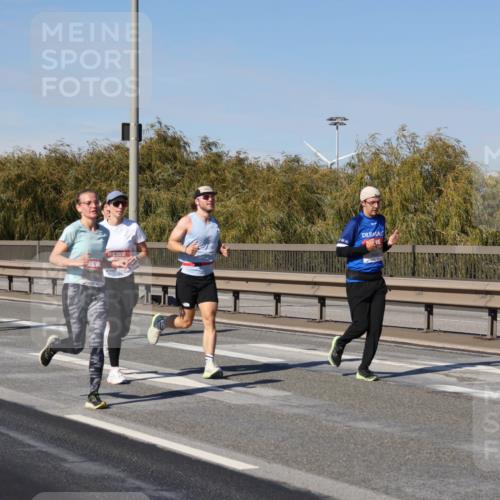 03.10.2025 - Köhlbrandbrückenlauf Julia Fischer http://msf.ph/oto/9008959 03.10.2025 12:51:51 Position 3  meine-sportfotos.de