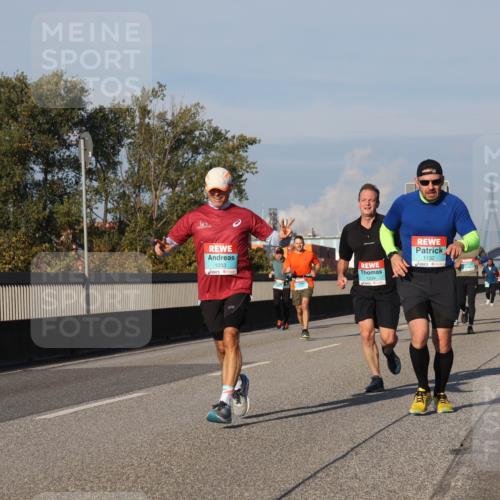 03.10.2025 - Köhlbrandbrückenlauf Luisa Fischer http://msf.ph/oto/9009001 03.10.2025 10:50:53 Position 3 1132, 1033, 1239 meine-sportfotos.de