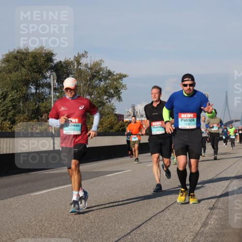 03.10.2025 - Köhlbrandbrückenlauf Luisa Fischer http://msf.ph/oto/9009009 03.10.2025 10:50:53 Position 3 1033, 1239, 1132 meine-sportfotos.de