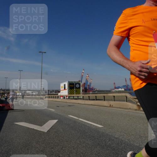 03.10.2025 - Köhlbrandbrückenlauf Matties Gatica Varas http://msf.ph/oto/9009040 03.10.2025 13:05:31 Position 2 6264 meine-sportfotos.de