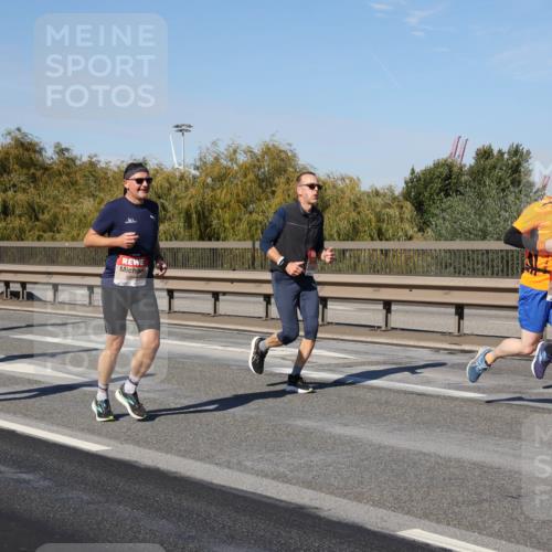 03.10.2025 - Köhlbrandbrückenlauf Julia Fischer http://msf.ph/oto/9009051 03.10.2025 12:52:04 Position 3  meine-sportfotos.de