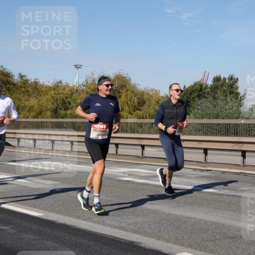 03.10.2025 - Köhlbrandbrückenlauf Julia Fischer http://msf.ph/oto/9009052 03.10.2025 12:52:04 Position 3 6356 meine-sportfotos.de