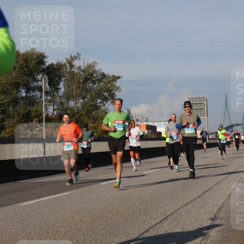 03.10.2025 - Köhlbrandbrückenlauf Luisa Fischer http://msf.ph/oto/9009059 03.10.2025 10:50:56 Position 3  meine-sportfotos.de