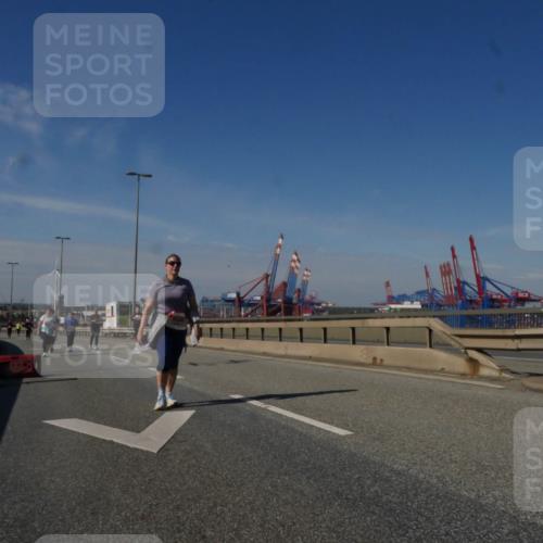 03.10.2025 - Köhlbrandbrückenlauf Matties Gatica Varas http://msf.ph/oto/9009060 03.10.2025 13:05:38 Position 2  meine-sportfotos.de