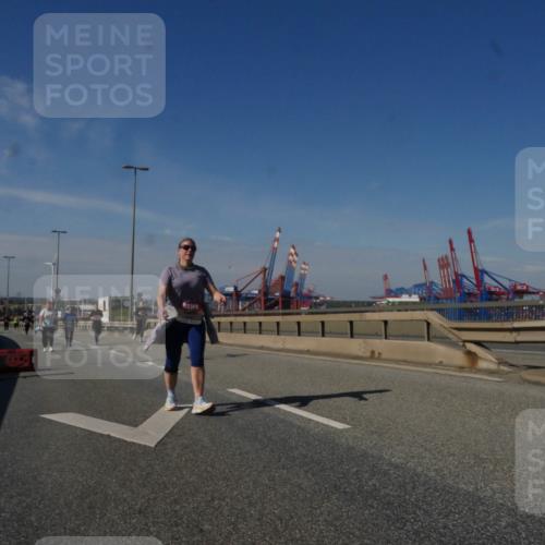 03.10.2025 - Köhlbrandbrückenlauf Matties Gatica Varas http://msf.ph/oto/9009065 03.10.2025 13:05:38 Position 2  meine-sportfotos.de