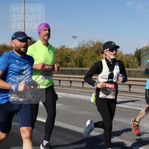 03.10.2025 - Köhlbrandbrückenlauf Julia Fischer http://msf.ph/oto/9009070 03.10.2025 12:52:07 Position 3 6719, 5637, 4151 meine-sportfotos.de