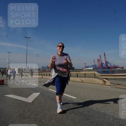 03.10.2025 - Köhlbrandbrückenlauf Matties Gatica Varas http://msf.ph/oto/9009086 03.10.2025 13:05:39 Position 2 5999, 118 meine-sportfotos.de
