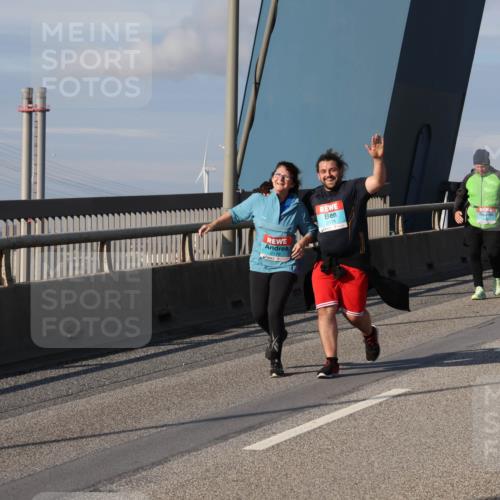 03.10.2025 - Köhlbrandbrückenlauf Julia Fischer http://msf.ph/oto/9009100 03.10.2025 10:09:10 Position 2 2179 meine-sportfotos.de