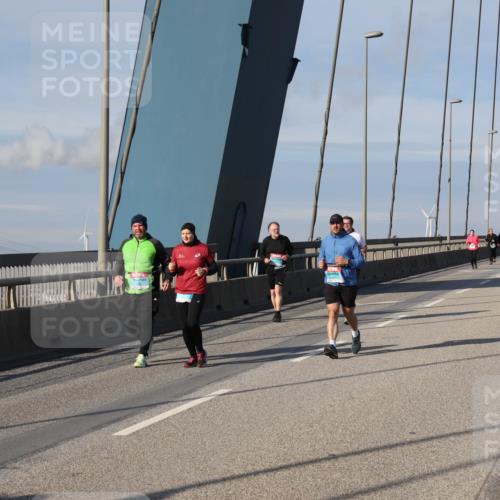 03.10.2025 - Köhlbrandbrückenlauf Julia Fischer http://msf.ph/oto/9009112 03.10.2025 10:09:14 Position 2  meine-sportfotos.de