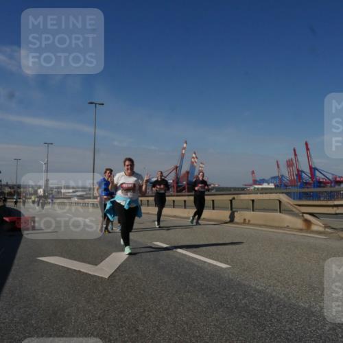 03.10.2025 - Köhlbrandbrückenlauf Matties Gatica Varas http://msf.ph/oto/9009116 03.10.2025 13:05:45 Position 2  meine-sportfotos.de