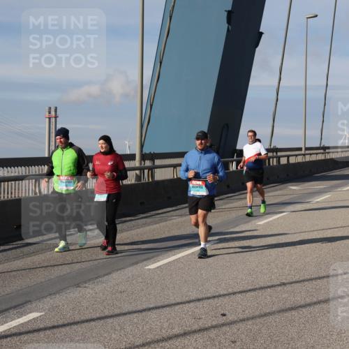 03.10.2025 - Köhlbrandbrückenlauf Julia Fischer http://msf.ph/oto/9009119 03.10.2025 10:09:15 Position 2  meine-sportfotos.de