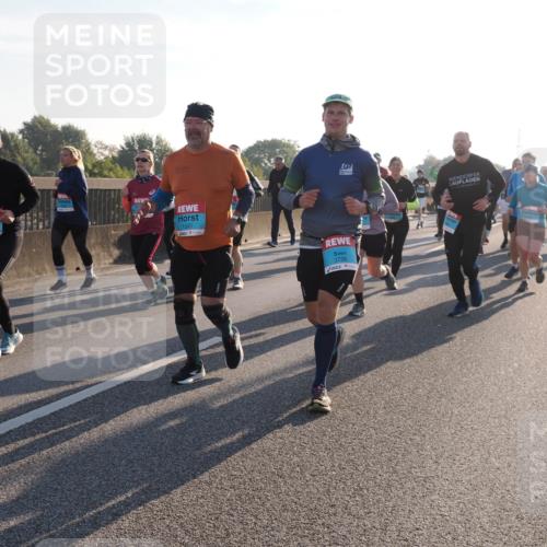 03.10.2025 - Köhlbrandbrückenlauf Fabian Wolf http://msf.ph/oto/9009128 03.10.2025 09:20:58 Position 3 1414, 1593, 151, 3736 meine-sportfotos.de