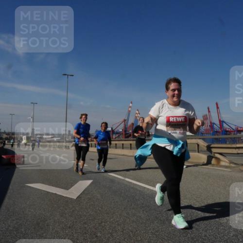 03.10.2025 - Köhlbrandbrückenlauf Matties Gatica Varas http://msf.ph/oto/9009134 03.10.2025 13:05:47 Position 2 5075 meine-sportfotos.de