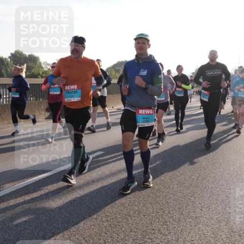 03.10.2025 - Köhlbrandbrückenlauf Fabian Wolf http://msf.ph/oto/9009139 03.10.2025 09:20:58 Position 3 1414, 1593, 3736 meine-sportfotos.de
