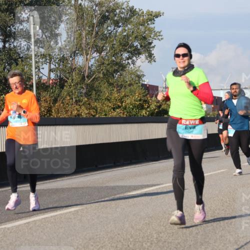 03.10.2025 - Köhlbrandbrückenlauf Luisa Fischer http://msf.ph/oto/9009150 03.10.2025 10:51:04 Position 3 262 meine-sportfotos.de