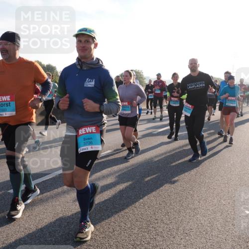 03.10.2025 - Köhlbrandbrückenlauf Fabian Wolf http://msf.ph/oto/9009167 03.10.2025 09:20:59 Position 3 1593, 3736, 2054 meine-sportfotos.de