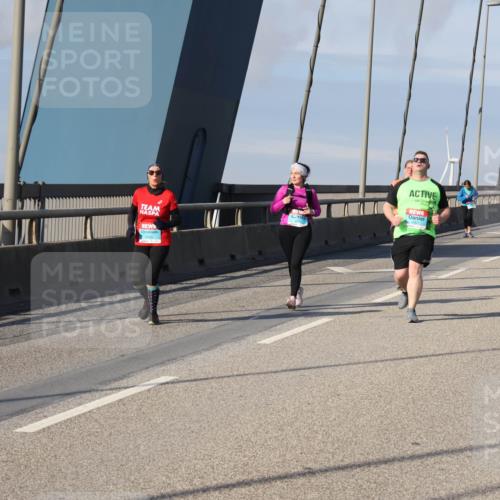 03.10.2025 - Köhlbrandbrückenlauf Julia Fischer http://msf.ph/oto/9009191 03.10.2025 10:09:43 Position 2 2565 meine-sportfotos.de