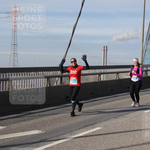 03.10.2025 - Köhlbrandbrückenlauf Julia Fischer http://msf.ph/oto/9009205 03.10.2025 10:09:47 Position 2 7997777, 2565 meine-sportfotos.de
