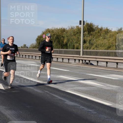 03.10.2025 - Köhlbrandbrückenlauf Julia Fischer http://msf.ph/oto/9009229 03.10.2025 12:52:26 Position 3  meine-sportfotos.de