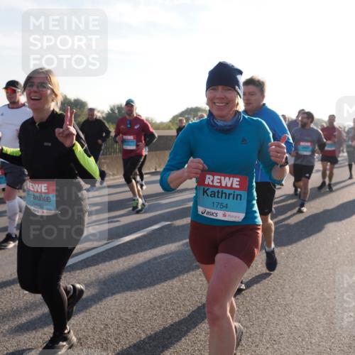 03.10.2025 - Köhlbrandbrückenlauf Fabian Wolf http://msf.ph/oto/9009237 03.10.2025 09:21:01 Position 3 3480, 1754 meine-sportfotos.de
