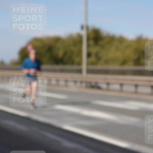 03.10.2025 - Köhlbrandbrückenlauf Julia Fischer http://msf.ph/oto/9009252 03.10.2025 12:52:29 Position 3  meine-sportfotos.de