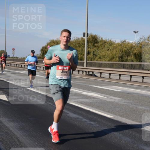03.10.2025 - Köhlbrandbrückenlauf Julia Fischer http://msf.ph/oto/9009258 03.10.2025 12:52:33 Position 3 4107 meine-sportfotos.de