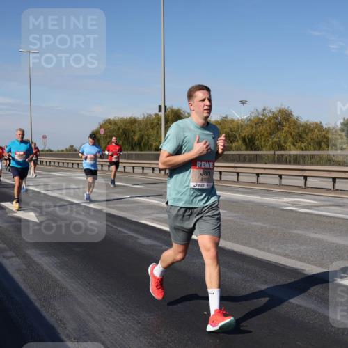 03.10.2025 - Köhlbrandbrückenlauf Julia Fischer http://msf.ph/oto/9009262 03.10.2025 12:52:34 Position 3 4107 meine-sportfotos.de