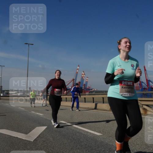 03.10.2025 - Köhlbrandbrückenlauf Matties Gatica Varas http://msf.ph/oto/9009271 03.10.2025 13:06:09 Position 2 5499 meine-sportfotos.de