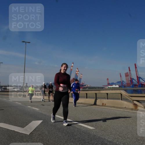 03.10.2025 - Köhlbrandbrückenlauf Matties Gatica Varas http://msf.ph/oto/9009278 03.10.2025 13:06:09 Position 2  meine-sportfotos.de