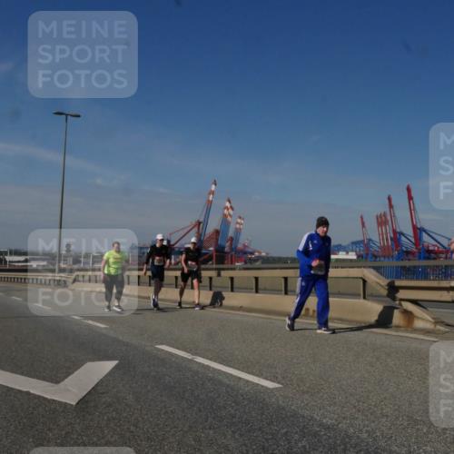 03.10.2025 - Köhlbrandbrückenlauf Matties Gatica Varas http://msf.ph/oto/9009293 03.10.2025 13:06:11 Position 2  meine-sportfotos.de