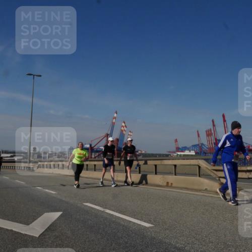 03.10.2025 - Köhlbrandbrückenlauf Matties Gatica Varas http://msf.ph/oto/9009310 03.10.2025 13:06:13 Position 2  meine-sportfotos.de