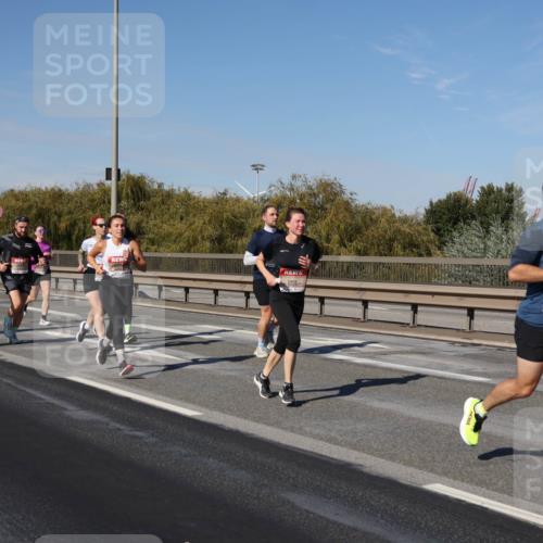 03.10.2025 - Köhlbrandbrückenlauf Julia Fischer http://msf.ph/oto/9009324 03.10.2025 12:52:41 Position 3 6721, 432 meine-sportfotos.de