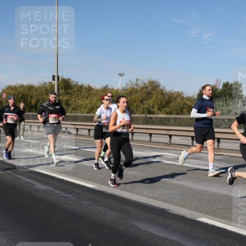 03.10.2025 - Köhlbrandbrückenlauf Julia Fischer http://msf.ph/oto/9009331 03.10.2025 12:52:42 Position 3 6721 meine-sportfotos.de