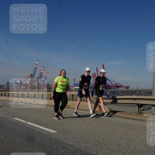 03.10.2025 - Köhlbrandbrückenlauf Matties Gatica Varas http://msf.ph/oto/9009334 03.10.2025 13:06:16 Position 2 118 meine-sportfotos.de