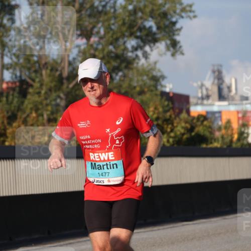 03.10.2025 - Köhlbrandbrückenlauf Luisa Fischer http://msf.ph/oto/9009336 03.10.2025 10:51:15 Position 3 1477 meine-sportfotos.de