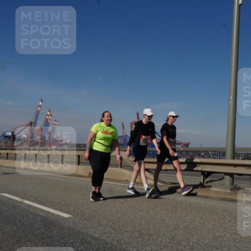 03.10.2025 - Köhlbrandbrückenlauf Matties Gatica Varas http://msf.ph/oto/9009339 03.10.2025 13:06:17 Position 2  meine-sportfotos.de