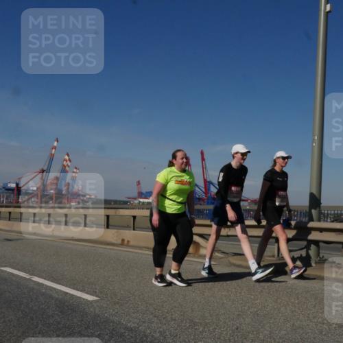 03.10.2025 - Köhlbrandbrückenlauf Matties Gatica Varas http://msf.ph/oto/9009346 03.10.2025 13:06:17 Position 2  meine-sportfotos.de